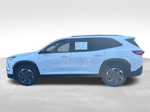 Used 2026 Buick Enclave Sport Touring FWD image 2