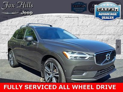 Used 2019 Volvo XC60 T5 Momentum w/ Multimedia Package