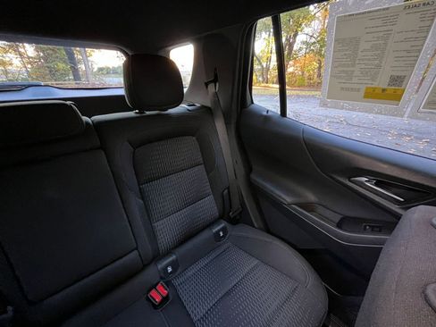 Used 2025 Chevrolet Equinox LT image 33