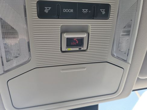 Used 2023 Toyota RAV4 LE FWD image 30