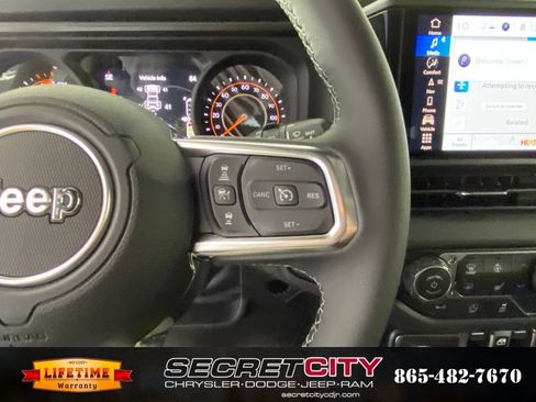 New 2026 Jeep Wrangler Unlimited Sahara AWD/4WD image 16