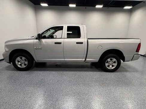 Used 2018 RAM 1500 Express AWD/4WD image 8