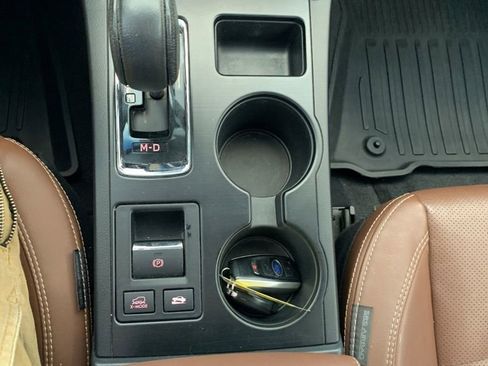 Used 2019 Subaru Outback 3.6R Touring w/ Popular Package #3A image 9