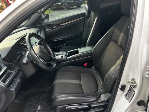 Used 2020 Honda Civic Sport image 10