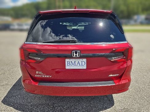 Used 2024 Honda Odyssey Sport image 12