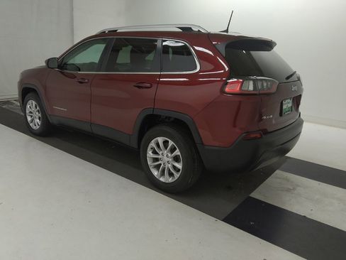 Used 2019 Jeep Cherokee Latitude w/ Cold Weather Group AWD/4WD image 3