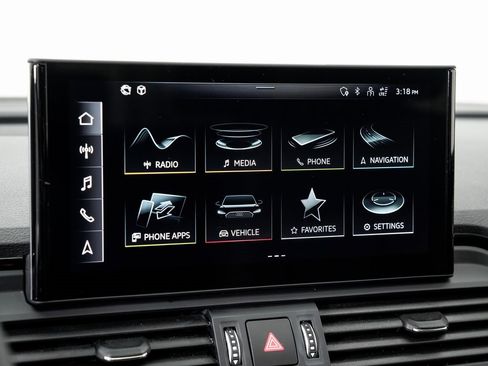 Used 2023 Audi Q5 2.0T Premium w/ Convenience Package image 16