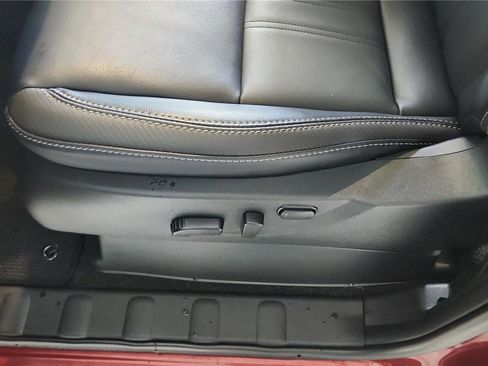 Used 2025 Nissan Frontier SL image 30