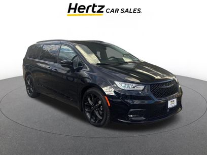 Used 2025 Chrysler Pacifica Limited