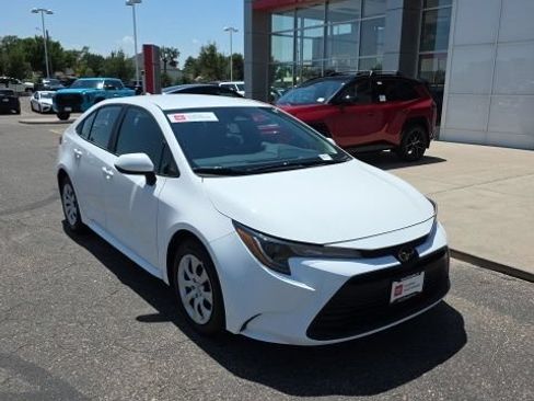 Used 2025 Toyota Corolla LE FWD image 7