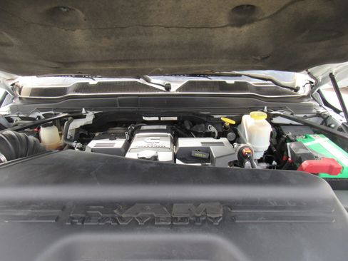 Used 2020 RAM 5500 Tradesman RWD image 21