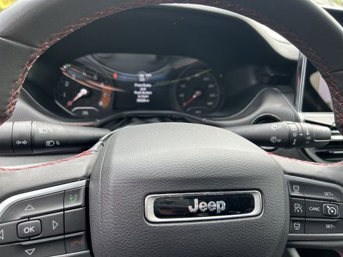 Certified 2024 Jeep Compass Trailhawk AWD/4WD image 14