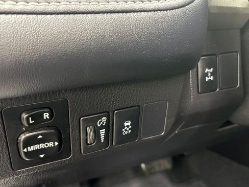 Used 2014 Toyota RAV4 XLE AWD/4WD image 12