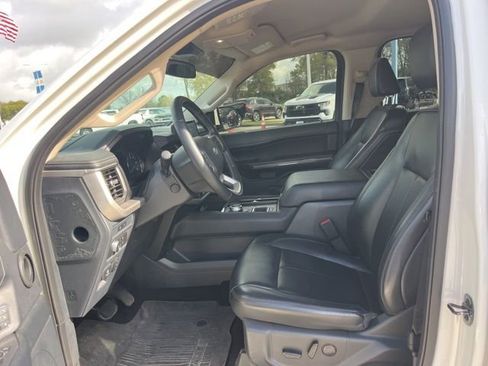 Used 2022 Ford Expedition XLT RWD image 14