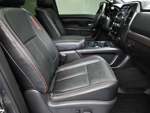 Used 2022 Nissan Titan PRO-4X w/ Pro-4x Convenience Package AWD/4WD image 12
