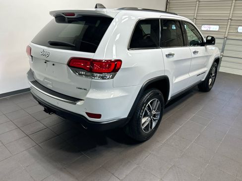 Used 2021 Jeep Grand Cherokee Limited w/ Trailer Tow Group IV image 3