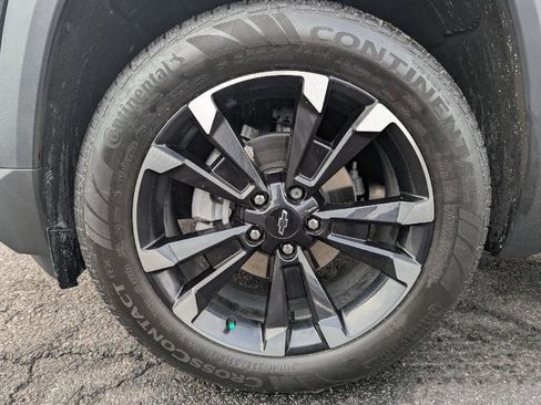 Certified 2025 Chevrolet Equinox RS w/ Safety and Technology Package image 10