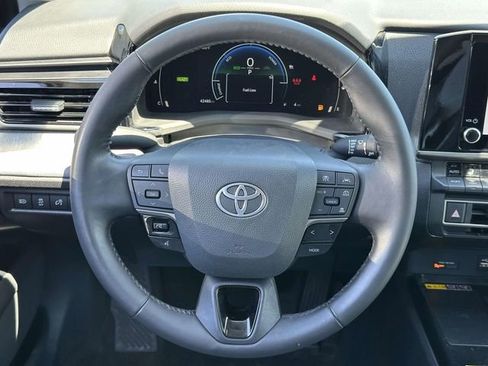 Used 2025 Toyota Camry LE w/ Convenience Package FWD image 18