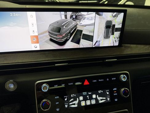 Used 2025 Genesis GV80 3.5T Prestige image 13