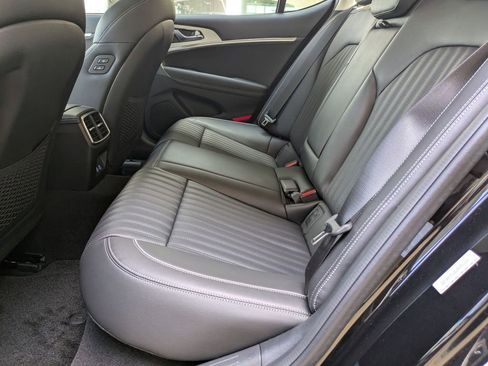 Used 2026 Genesis G70 2.5T Prestige image 11