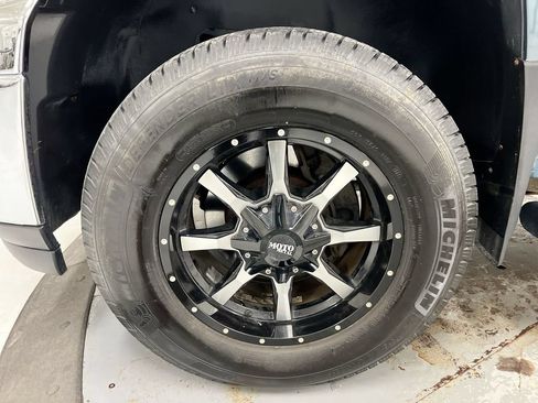 Used 2012 Chevrolet Silverado 2500 LT w/ Interior Plus Package AWD/4WD image 25
