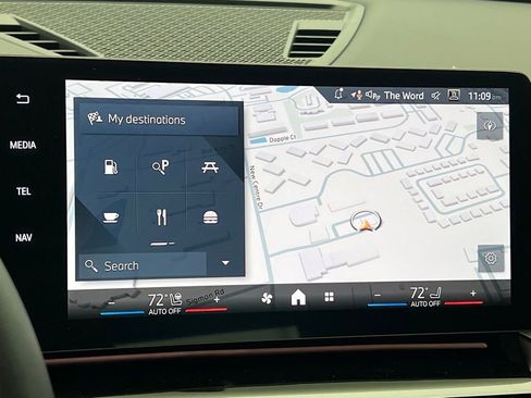 Used 2025 BMW X1 xDrive28i w/ Premium Package image 13