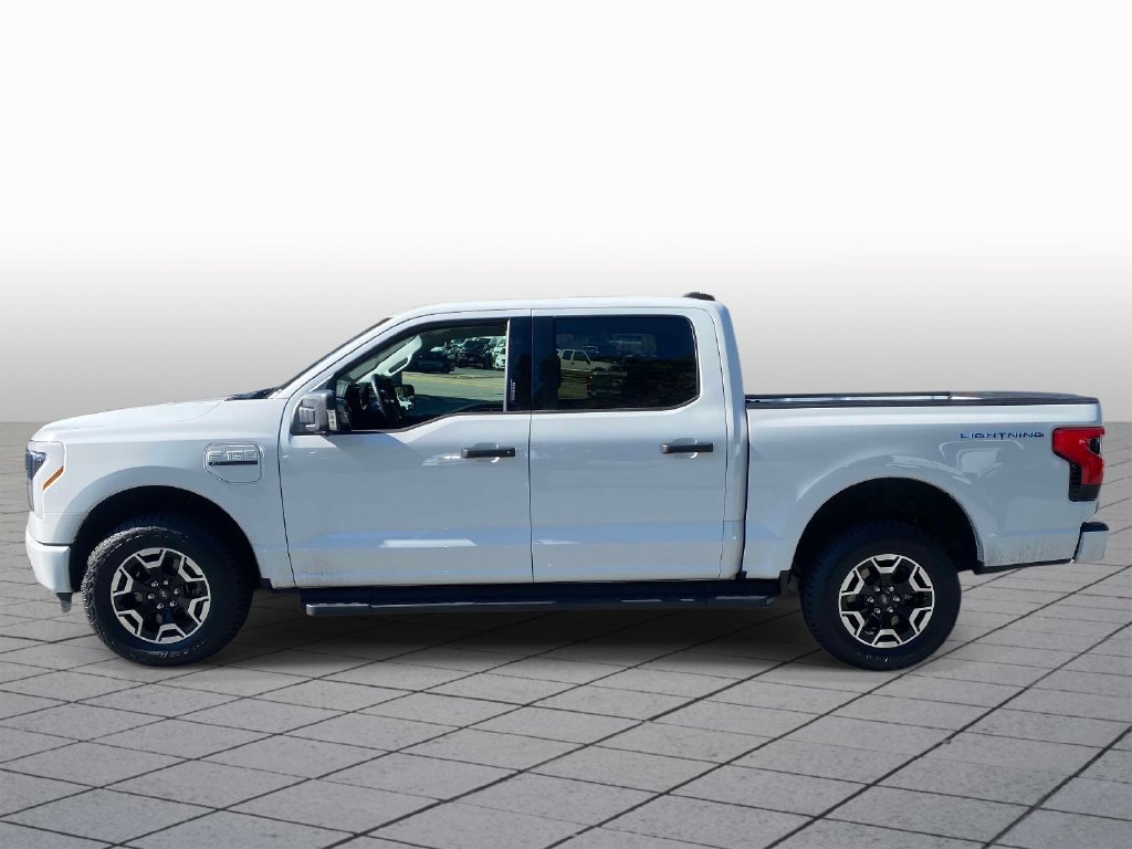 Used 2023 Ford F150 Lightning XLT AWD/4WD image 4