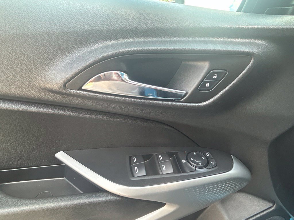 Used 2025 Chevrolet Trax LS FWD image 14