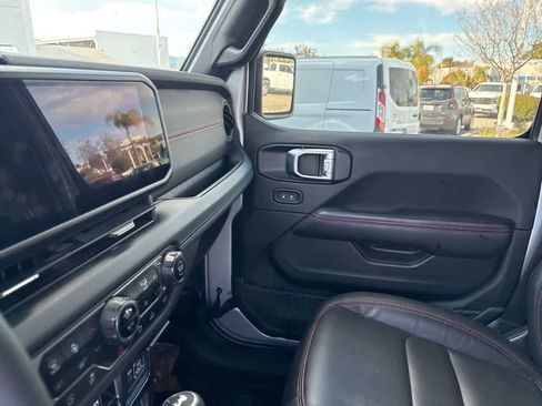 Certified 2024 Jeep Wrangler Unlimited Rubicon image 15