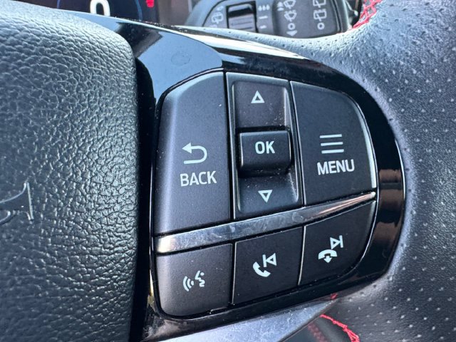 Used 2025 Ford Explorer ST-Line w/ ST-Line Street Pack AWD/4WD image 8