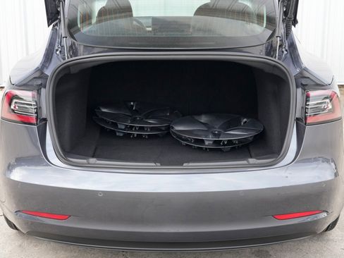 Used 2020 Tesla Model 3 Standard Range Plus image 10