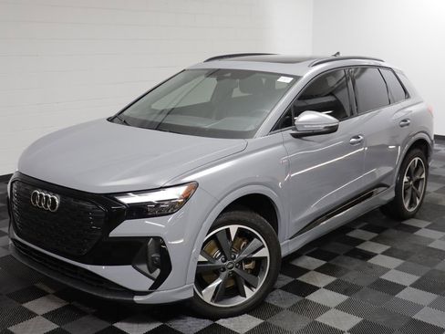 Used 2023 Audi Q4 e-tron Premium Plus w/ Premium Plus image 2