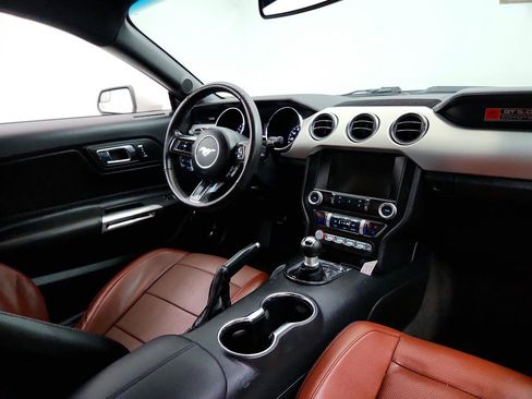 Used 2015 Ford Mustang GT Premium RWD image 22