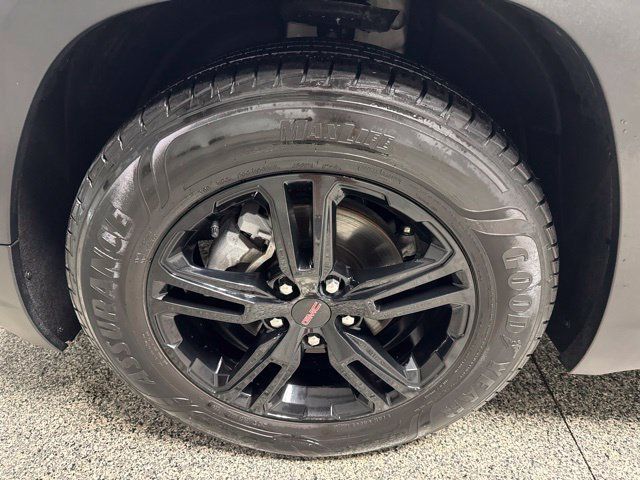 Used 2023 GMC Terrain AT4 AWD/4WD image 4