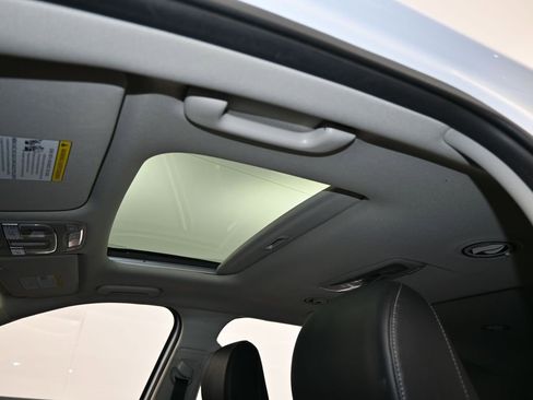 Used 2023 Kia Telluride S w/ S Sunroof Package image 12