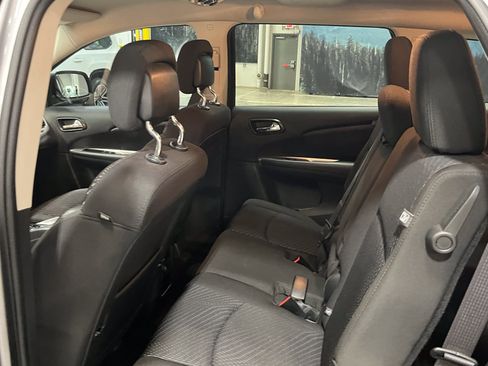 Used 2016 Dodge Journey SXT w/ Blacktop Package FWD image 13