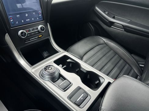 Used 2024 Ford Edge SEL w/ Convenience Package image 26