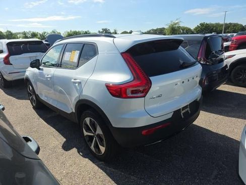 Used 2026 Volvo XC40 B5 Plus AWD/4WD image 6