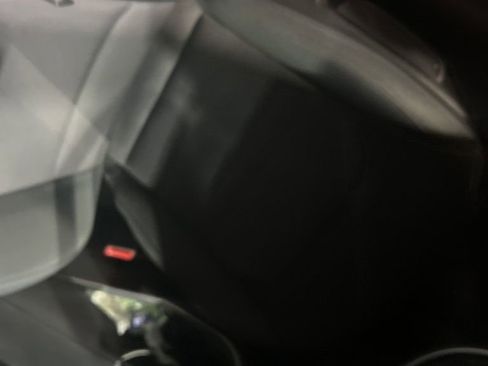 Used 2023 Kia Niro LX image 5