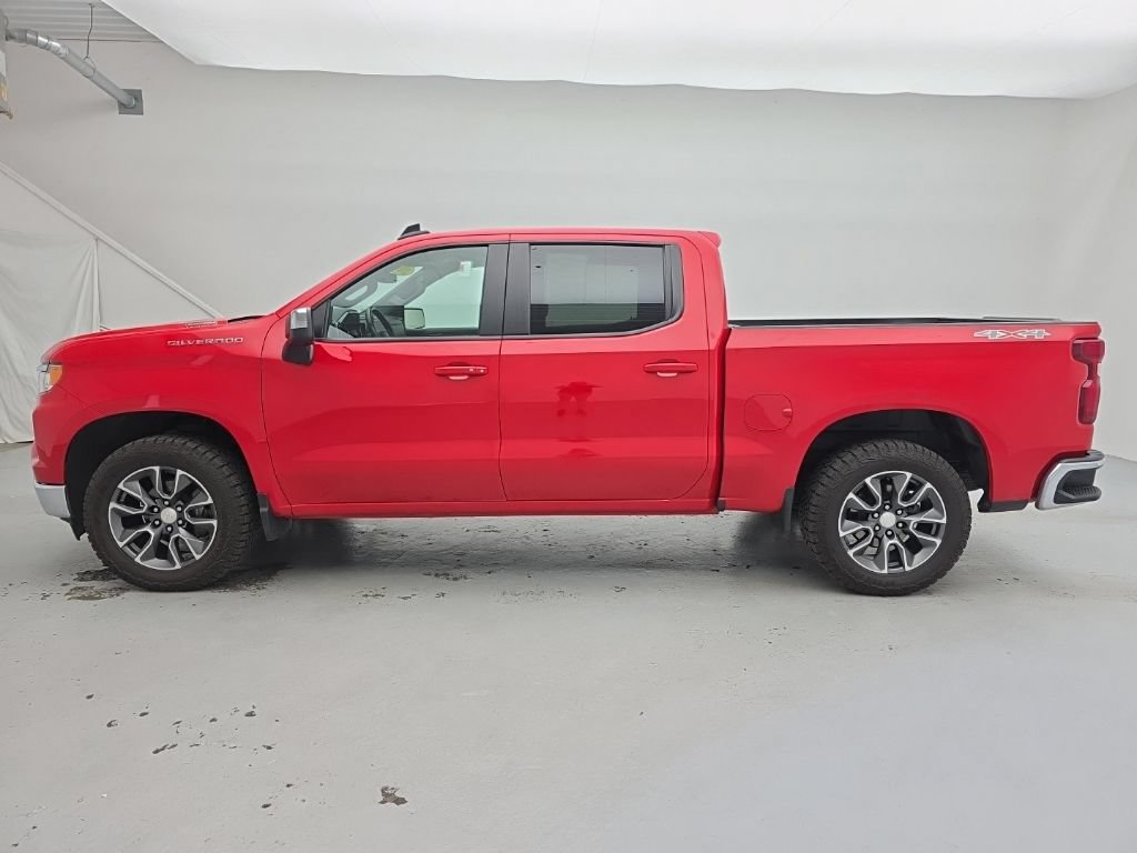 Used 2024 Chevrolet Silverado 1500 LT AWD/4WD image 8