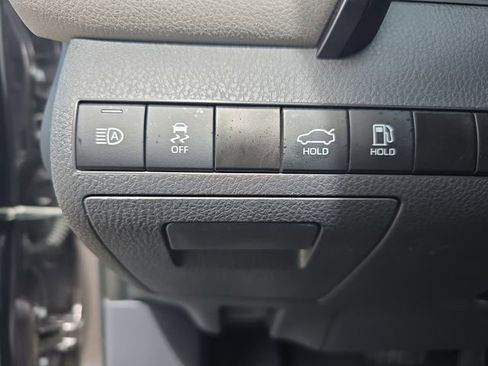 Used 2022 Toyota Camry SE image 25