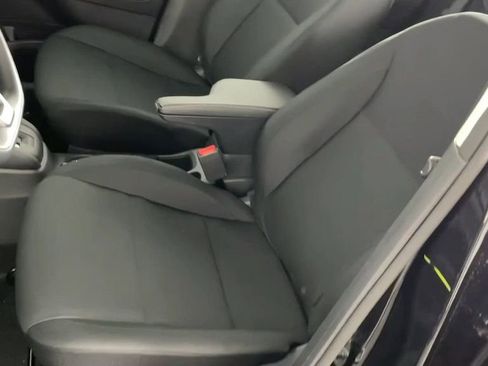 New 2025 Nissan Kicks Play S image 12