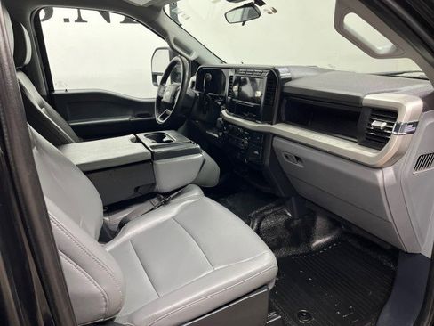 Used 2024 Ford F550 XL Crew Cab 203 4WD image 25