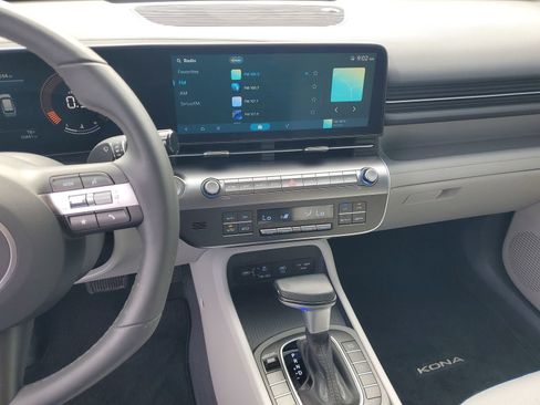 Used 2025 Hyundai Kona SEL FWD image 22
