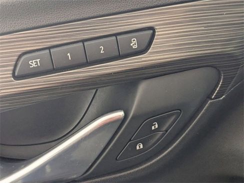 Used 2019 GMC Terrain SLT w/ Preferred Package image 11