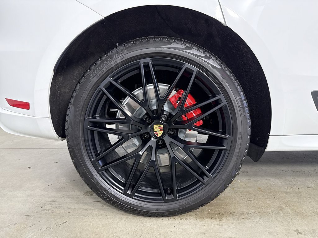 Certified 2023 Porsche Macan GTS AWD/4WD image 16
