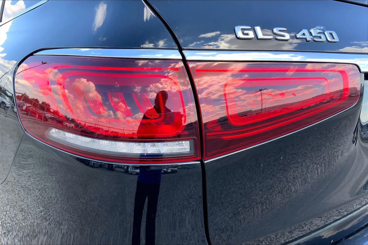 Used 2020 Mercedes-Benz GLS 450 4MATIC image 28