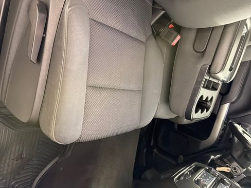 Used 2019 Chevrolet Silverado 1500 LT AWD/4WD image 20