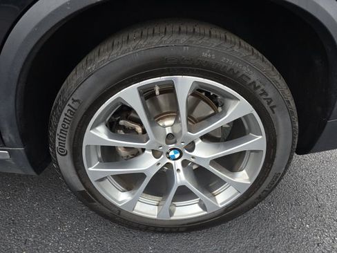 Used 2025 BMW X5 xDrive40i w/ Premium Package AWD/4WD image 9