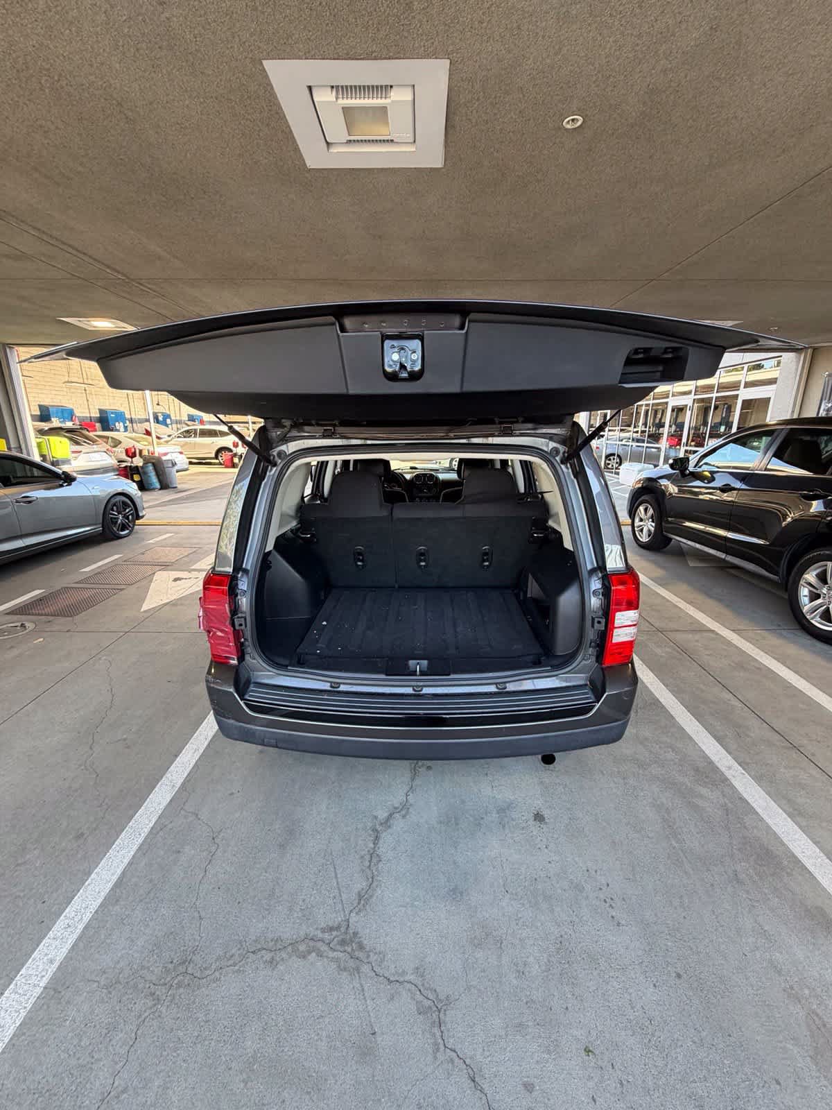 Used 2015 Jeep Patriot Sport w/ Power Value Group FWD image 12